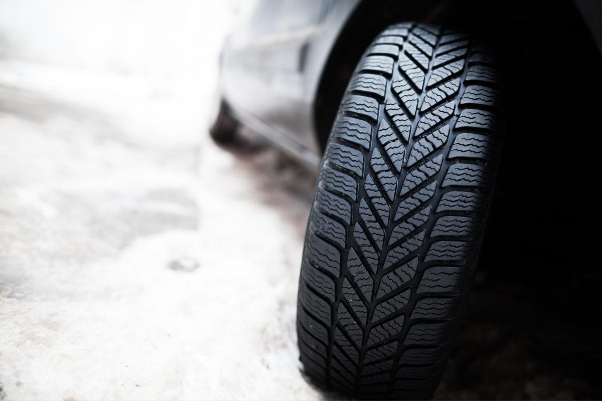 prikaz gume na automobilu